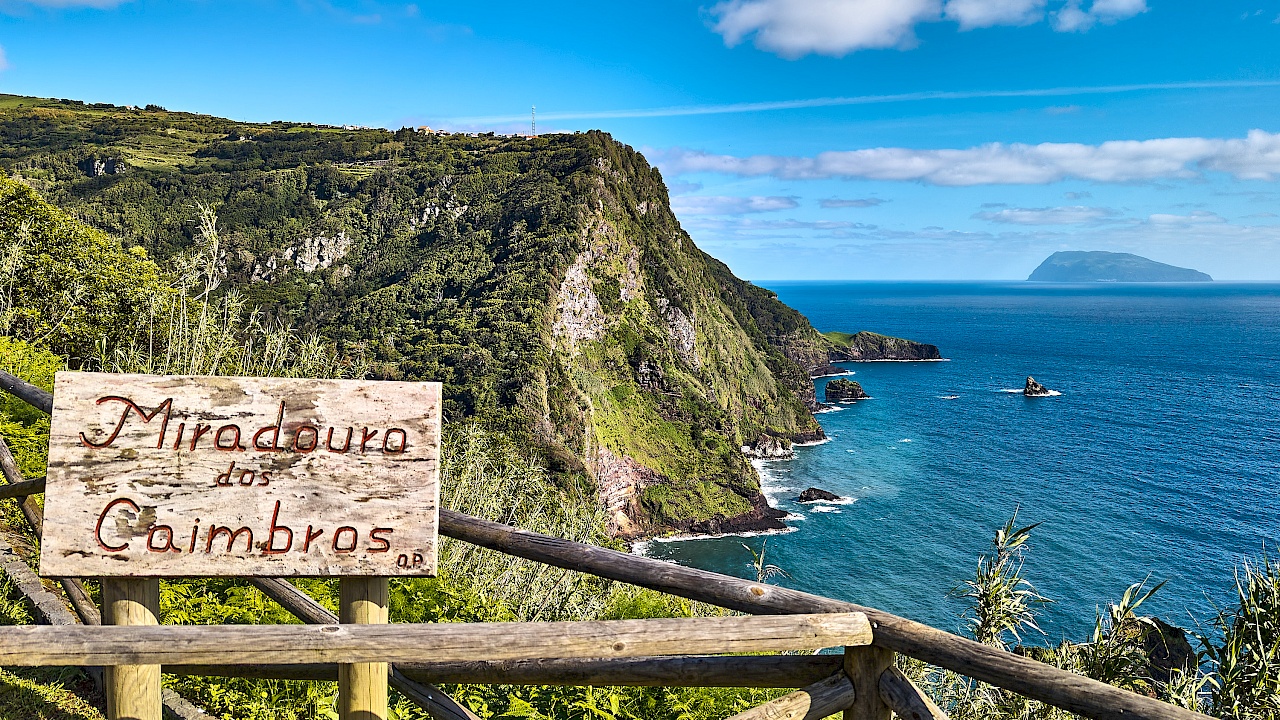 Miradouro dos Caimbros auf Flores (Azoren)