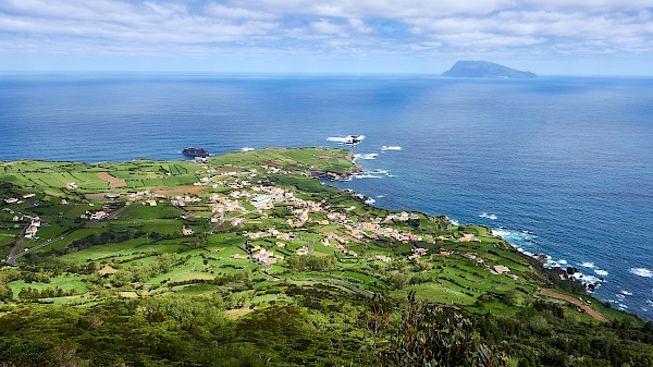 Miradouro da Pedrinha auf Flores (Azoren)