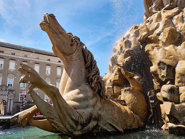 Brunnen auf dem Residenzplatz in Salzburg