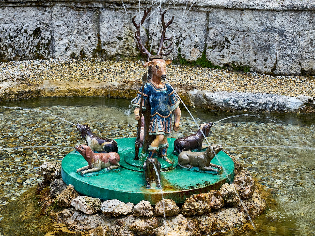 Wasserspiele beim Schloss Hellbrunn in Salzburg (Österreich)