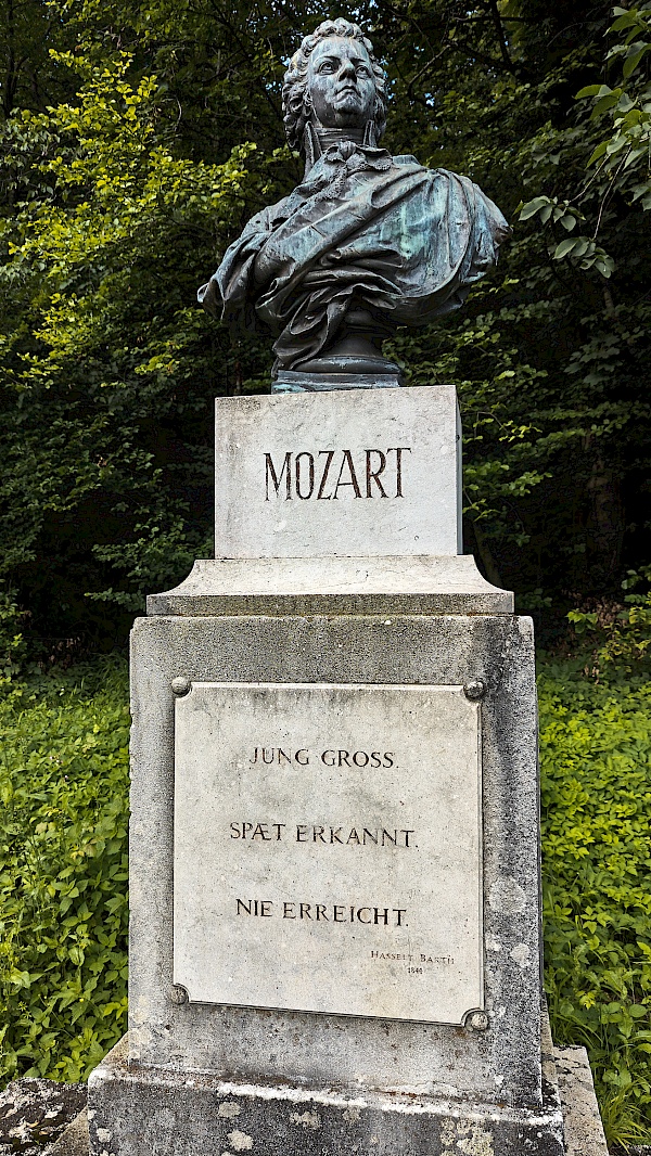 Mozartstatue auf dem Kapuzinerberg in Salzburg (Österreich)