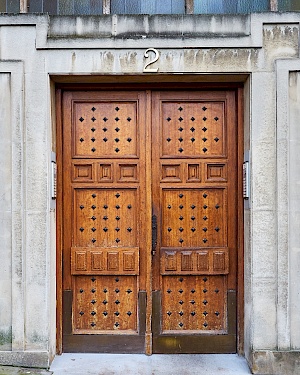 Türen in der Altstadt von Pamplona (Navarra / Spanien)