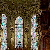 Die Basilika Notre-Dame de Fourvière in Lyon von innen