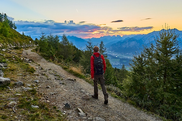 wandern mit Sonnenuntergang und Ausblick in Innsbruck