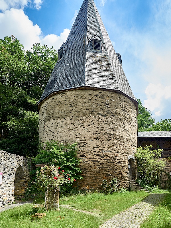 Turm neben der Schlosskirche in Herrstein