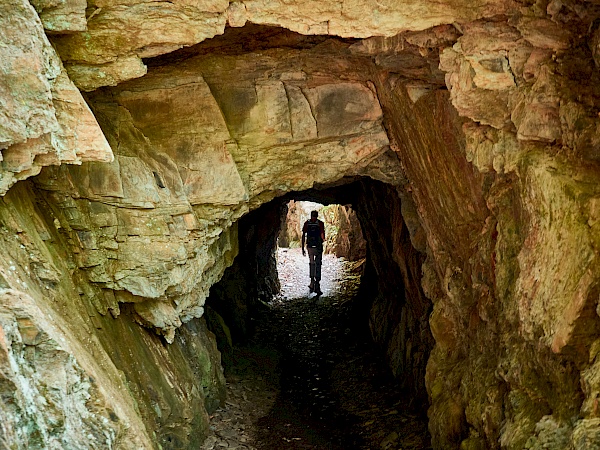 Tunnel als Vermächtnisse des ehemaligen Schieferabbaus