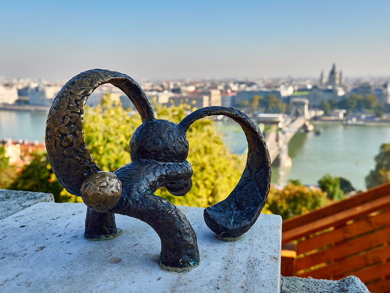 Mini-Skulptur des Kaninchens in Budapest