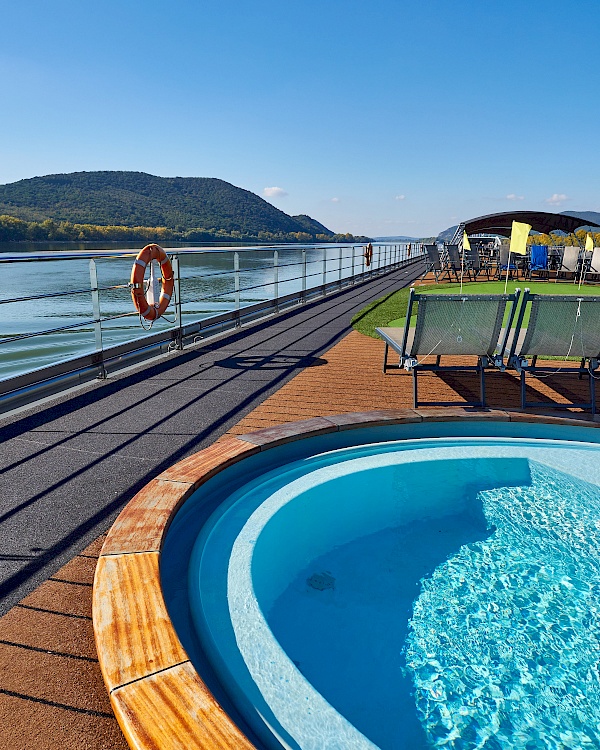Whirlpool auf der Donau-Flusskreuzfahrt mit VIVA Cruises
