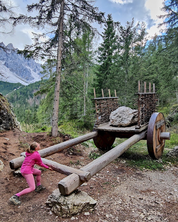 Riesenschubkarren - Das Riesenreich auf dem Familienberg Haunold in Innichen (Südtirol)