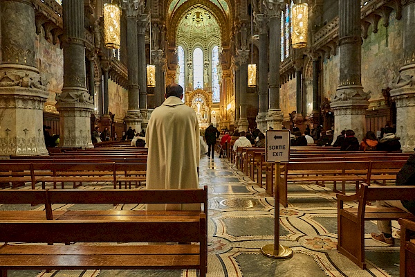 Innenraum der Basilika Notre-Dame de Fourvière in Lyon (Frankreich)