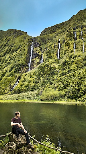 Cascata da Ribeira do Ferreiro auf Flores (Azoren)